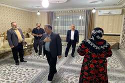 دیدار مدیرکل بنیاد شهید و امور ایثارگران کردستان با خانواده شهدای امنیت؛ تجدید میثاق با آرمان ‌های والای شهیدان